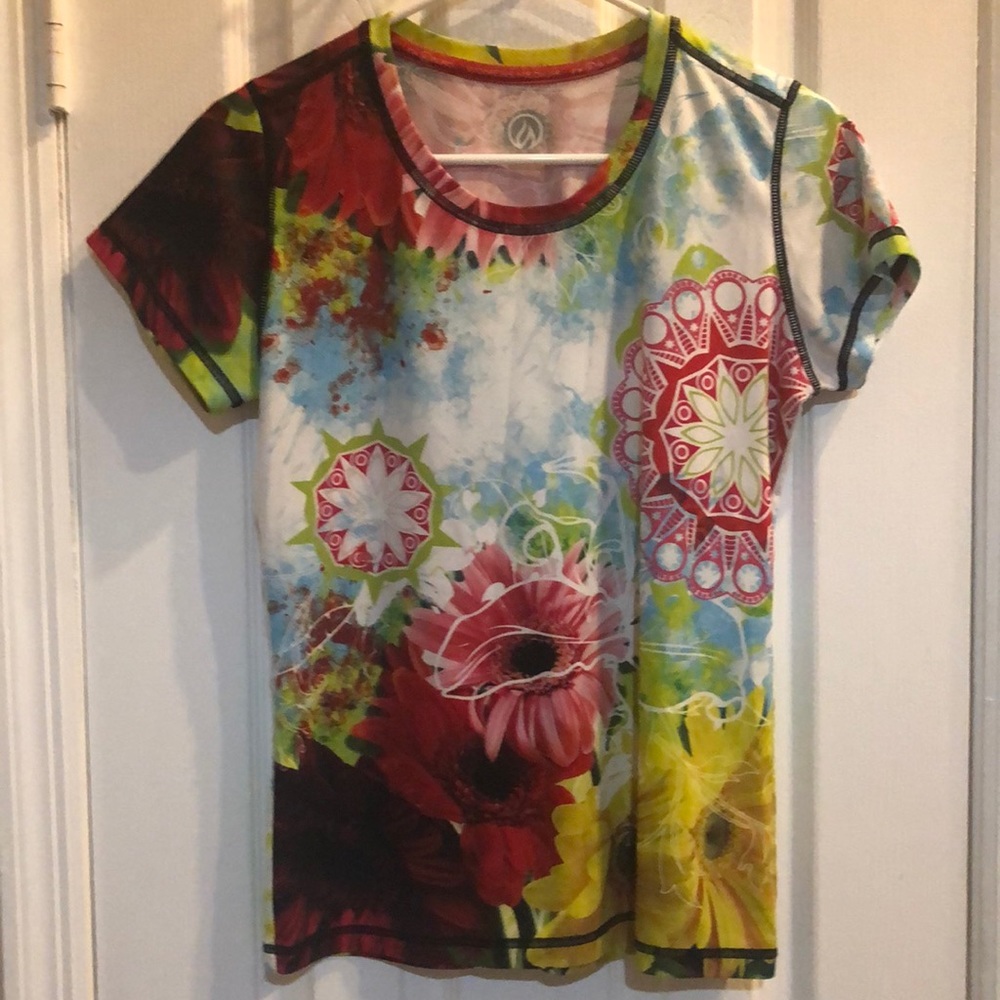 Women’s Medium  InknBurn Top
